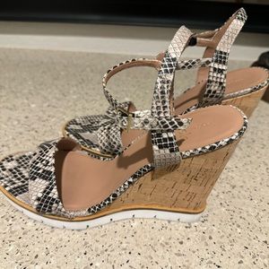 Snake print Wedge sandal